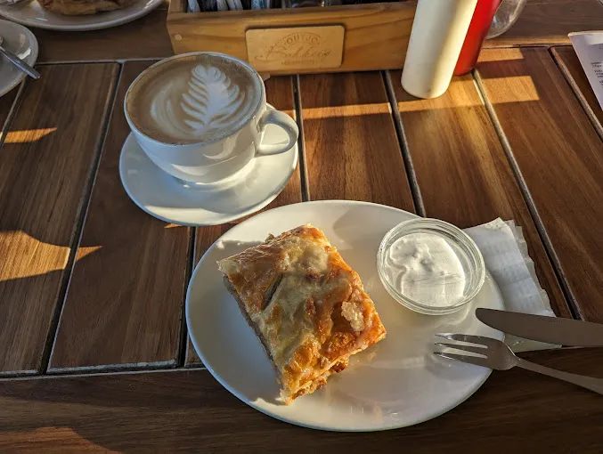 Famous Apple Pie