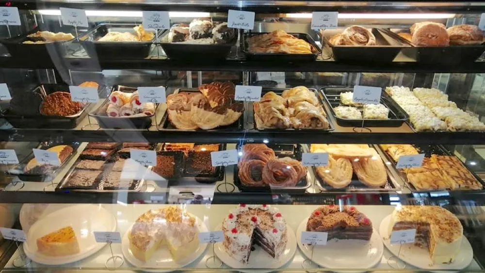 Pastries & Cakes